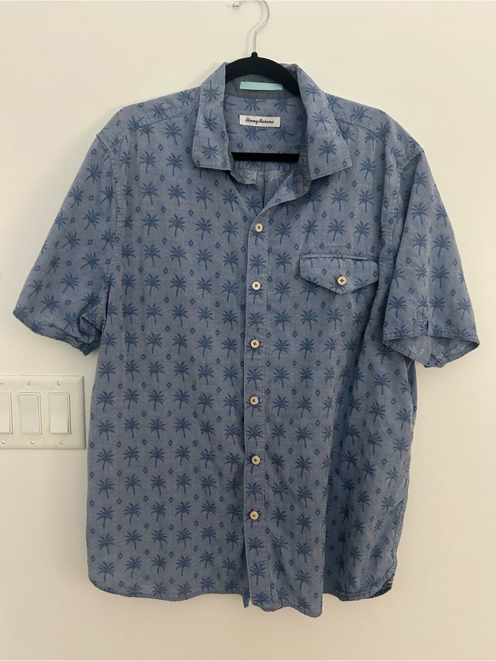 Tommy Bahama Men’s XL Blue Palm Tree Hawaiian Camp Shirt Short Sleeve